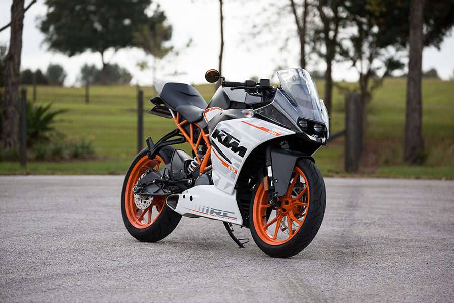 Mehr über den Artikel erfahren Drive a motorbike by yourself
